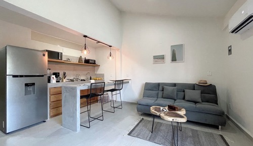 Apartment (Two Bedroom W/Balcony)