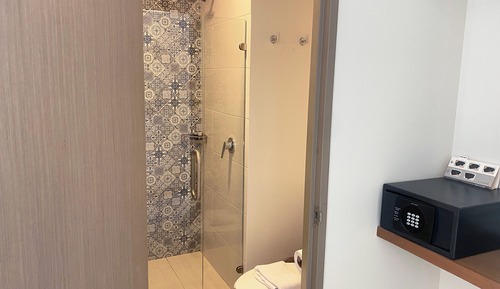 Deluxe Room, 1 King Bed