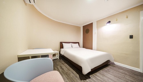 Room (Special Room)