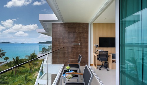 Deluxe Room, Partial Sea View