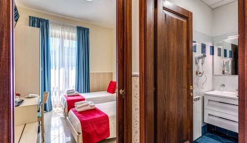 Classic Quadruple Room