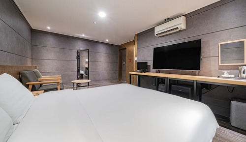 Room (Deluxe room)