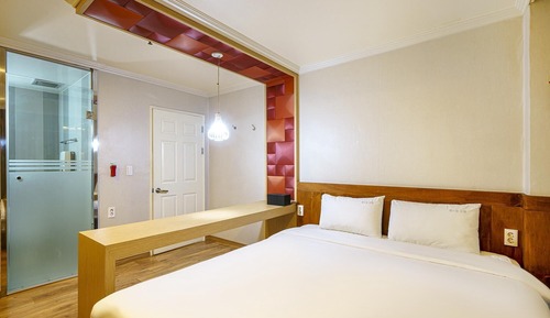 Room (Standard (Free breakfast for 2 Netfli)