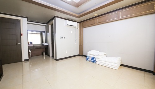 Room (Ondol)