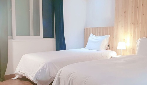 Room (Twin bed / Breakfast for 2 - Monday m)