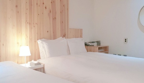 Room (First-come-first-served basis special)