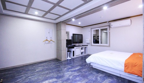 Room (Premium-mood room (100% disinfection/)