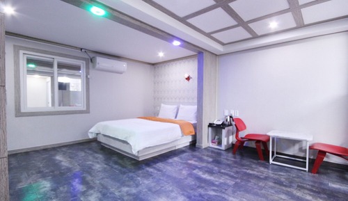 Room (LATE CHECKOUT (Premium Firstcomer Lim)