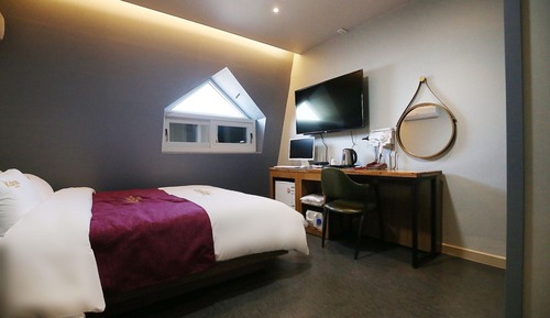 Room (Special room (twin bed/Netflix availa)