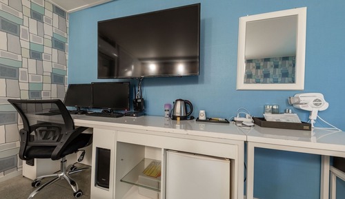 Room (Deluxe room A (32-inch gaming 1pc bat)