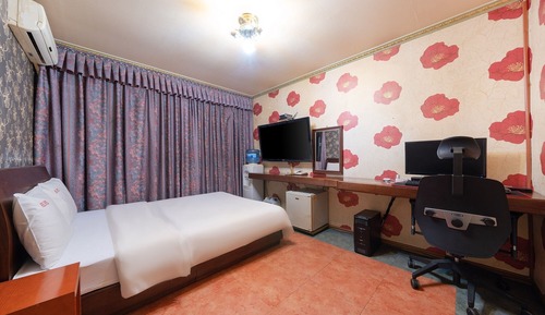 Room (Standard (Without PC Netflix))