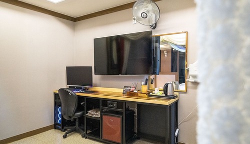 Room (Special Room (1 PC - Ryzen GTX1050TI )