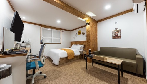 Room (Cafe Latte Room (OTT TV Bathtub))