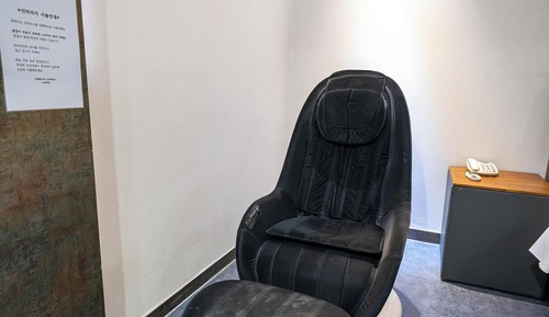 Room (Premium Massage Chair (Netflix and Ap)