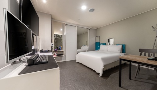 Room (Couple PC non-smoking room (playing g)