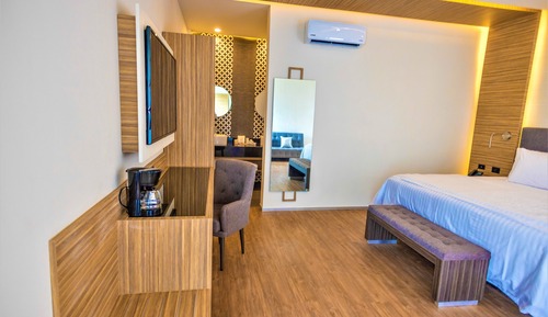 Family Studio Suite