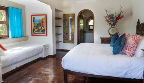 Panoramic Double Room, Multiple Beds, Hill View, Corner