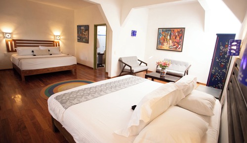 Deluxe Double Room, 2 Queen Beds, Courtyard View