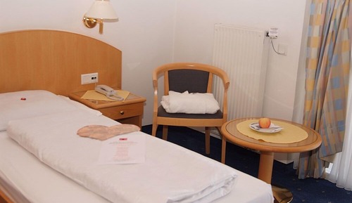 Basic Single Room, Non Smoking, Lake View