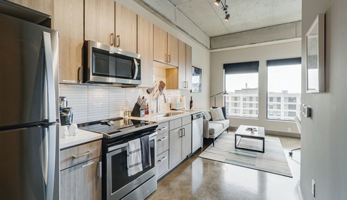 Condo, 1 Queen Bed, City View