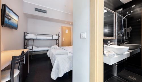 Comfort Triple Room