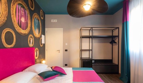 Classic Double or Twin Room, Non Smoking, Courtyard View