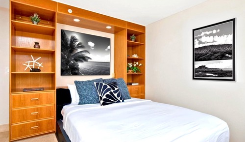 Condo (2 Bedrooms)