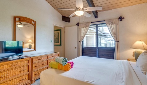 Condo, 2 Bedrooms, Balcony, Ocean View (NAP-C37)