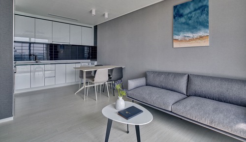 [8PM Checkin] Deluxe Suite Double, Mountain View - extra 30,000 KRW extended stay