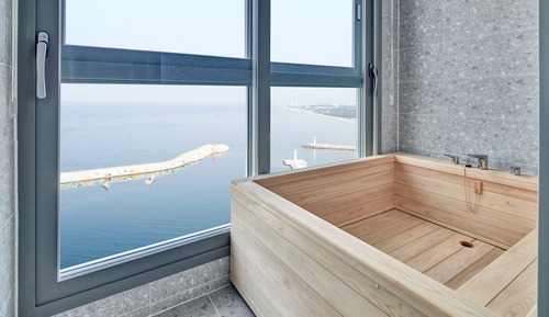[8PM Checkin] Executive Spa Suite - extra 30,000 KRW extended stay
