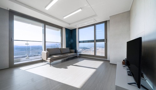 [8PM Checkin] Executive Mountain Suite - extra 30,000 KRW extended stay