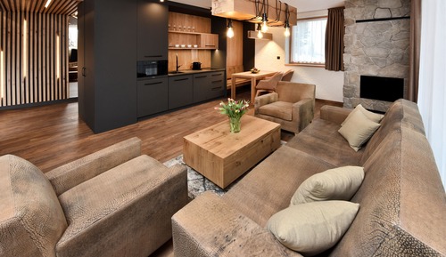 Deluxe Apartment