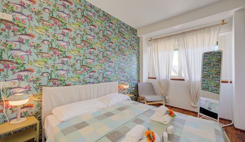 Family Penthouse, 1 Bedroom, Beachside (Rooftop On Stresa Lake View)