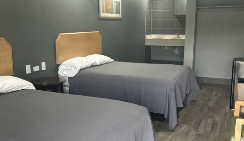 Deluxe Studio, 2 Double Beds, Kitchenette
