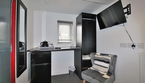 Single Room, Shared Bathroom