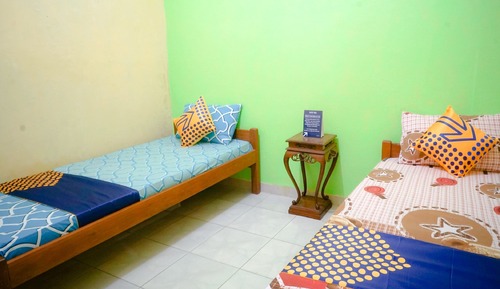 Economy Twin Room