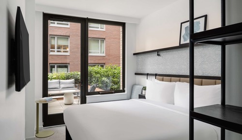 Room, 1 King Bed, Mobility Accessible, Terrace