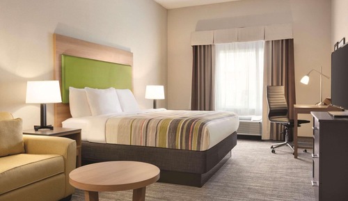Studio Suite, 1 King Bed, Non Smoking