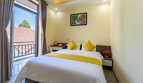 Deluxe Double Room, Balcony, Pool View