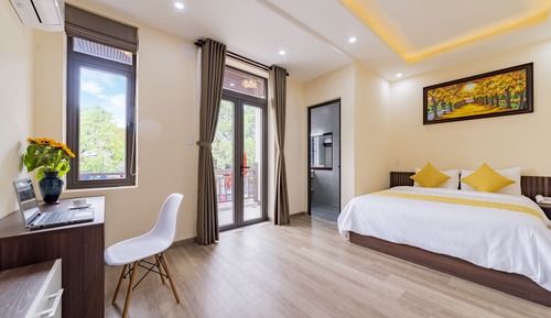 Junior Double Room, Balcony, City View