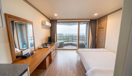 Room (10py, Condo type)