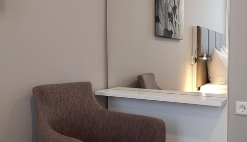 Double Room (with air conditioning)