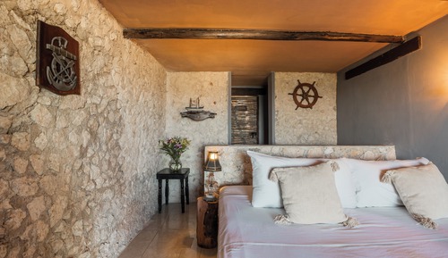 Cabin, Sea View, Ground Floor