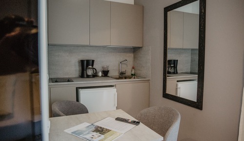 Panoramic Studio, Kitchenette, Mountain View
