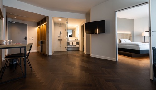 Deluxe Suite