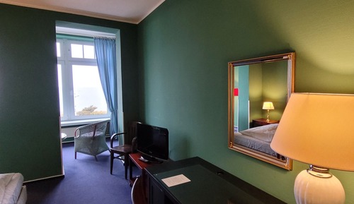 Apartment, 1 Bedroom, Partial Sea View