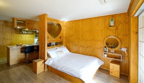 Room (Deulkkot/couple)