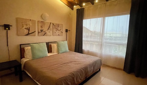 Basic Condo, 2 Bedrooms