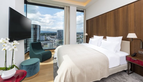 Junior Suite, 1 King Bed