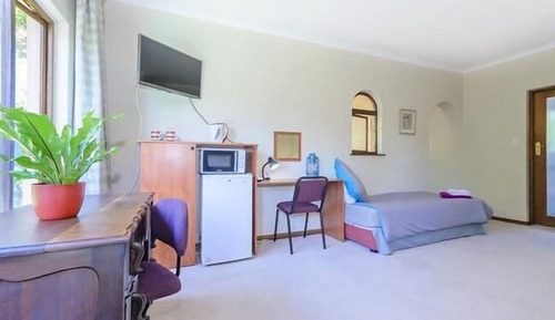 Family Room (Standard)